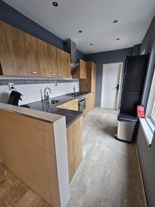 Bed and Breakfast Voormalig Politiebureau Gebruik Welnesstuin Tegen Betaling Ouddorp Exterior foto